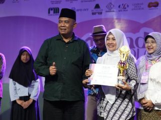 Festival Anggrek Vanda Tricolor ke-8 digelar di Sleman. Bupati Harda dukung konservasi anggrek endemik Merapi yang kini semakin langka.