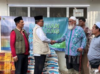 Kemenag Aceh salurkan bantuan dan relawan ke pesantren terdampak banjir di Pidie Jaya dan Bireuen untuk mempercepat pemulihan fasilitas pendidikan dan ibadah. Foto: infopublik.id