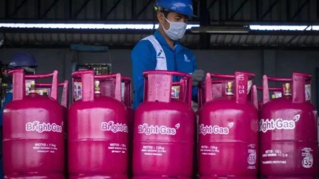 Pertamina Patra Niaga menyalurkan 983 tabung LPG ke Aceh, Sumbar, dan Sumut untuk mendukung dapur umum serta posko pengungsian korban bencana. Foto: infopublik.id