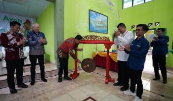 Wabup Sleman meresmikan Kandang Ayam Telur Sehat Pandansari di Wukirsari sebagai upaya memperkuat ketahanan pangan dan mendukung penurunan stunting. 