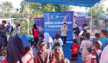 Bobon Santoso bersama TNI gelar masak besar untuk bantu pemulihan warga terdampak banjir bandang di Kota Padang.