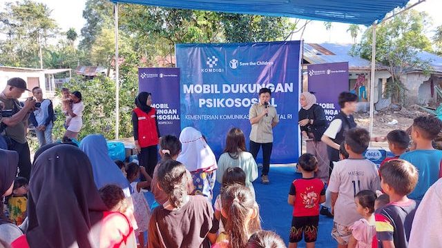 Bobon Santoso bersama TNI gelar masak besar untuk bantu pemulihan warga terdampak banjir bandang di Kota Padang.