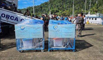 KKP menyalurkan alat pemurnian air dan bantuan logistik bagi korban banjir dan longsor di Sumatra Barat, Sumatra Utara, dan Aceh. Foto: infopublik.id