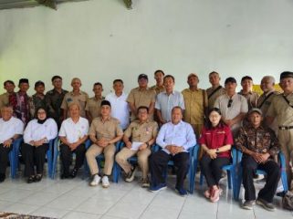 FH UGM dan Kejati DIY gelar Penyuluhan Hukum Suluh Praja di tiga kalurahan DIY untuk perkuat kesadaran hukum warga desa. foto: Dok FH UGM