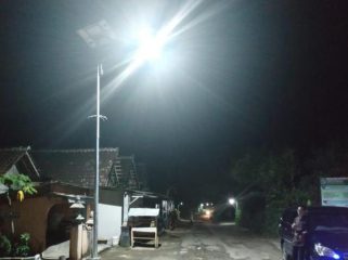 Ilustrasi penerangan LPJU yang menyala di kawasan permukiman atau jalan desa di Gunungkidul. Foto : Istimewa