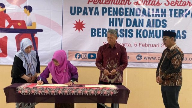 Penandatanganan Kerjasama UPKM CD Bethesda Yakkum dalam Program Pengendalian Terpadu HIV dan AIDS di Wilayah Rentan Kota Yogyakarta. Foto : Istimewa